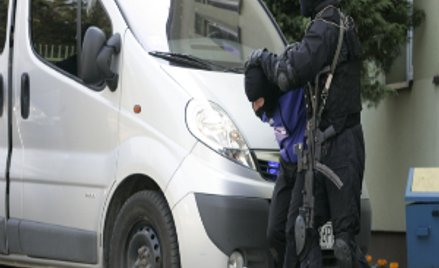 Echa policyjnej akcji przeciw kibolom