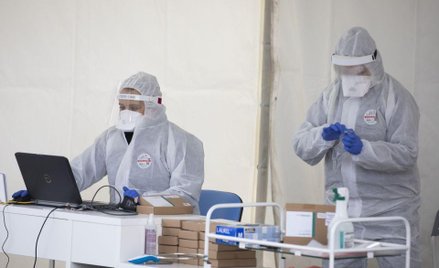 Wyniszczająca walka z Covid-19