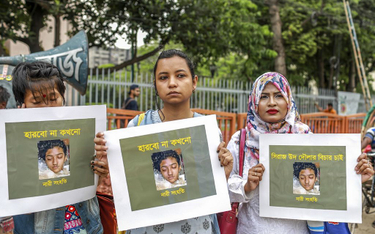 Bangladesz: Dyrektor szkoły kazał zabić 19-latkę. Spalono ją żywcem