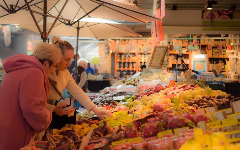 Bazary rosną, sprzedając towary za 20 mld zł rocznie