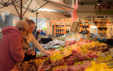 Bazary rosną, sprzedając towary za 20 mld zł rocznie