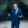 Premier Donald Tusk po odprawie z dowództwem służb mundurowych w placówce Straży Granicznej w Dubicz