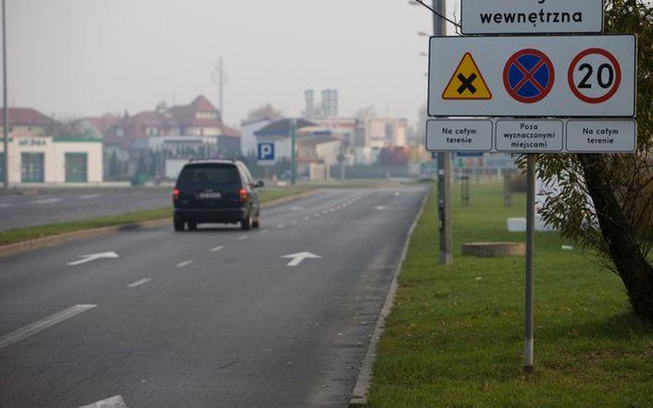 Policja nie wyda zaświadczenia, że znak jest prawidłowo ustawiony