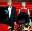 Trump osłabił funta. Theresa May ma problem