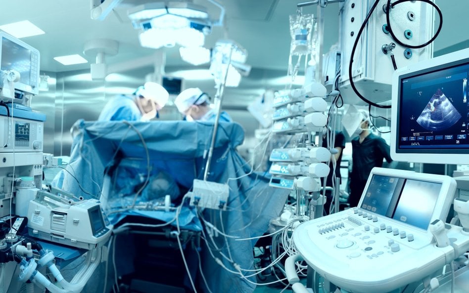 Spółka neurochirurgów działająca na terenie kilku województw mogła wystawiać rachunki szpitalom na 2