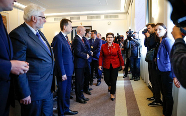Premier Beata Szydło główny nacisk w ocenie własnego gabinetu kładzie na poprawę jakości życia obywa