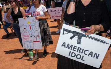 Protesty przeciw zbyt łatwemu dostępowi do broni w teksańskim El Paso, gdzie niedawno doszło do strz