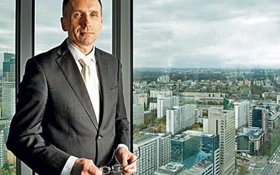 Kieruje firmą już od ponad roku. Ma spore doświadczenie w rozmowach dotyczących prywatyzacji