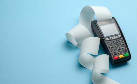 Kasy online: restauratorzy i hotelarze powinni pośpieszyć się z wnioskami o odroczenie terminu zakup