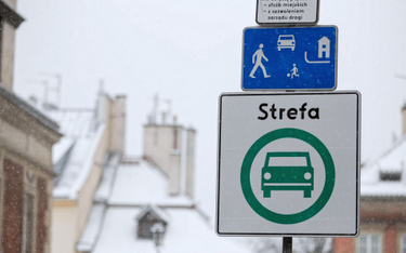 Znak Strefy Czystego Transportu w Krakowie