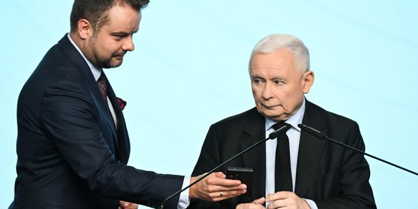 Jarosław Kaczyński o ataku na polskiego ambasadora: Retorsje, ale nie bicie ambasadora Rosji