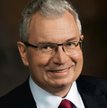 Jarosław Szanajca, prezes Domu Development, informuje, że firma będzie chciała utrzymywać ofertę na 