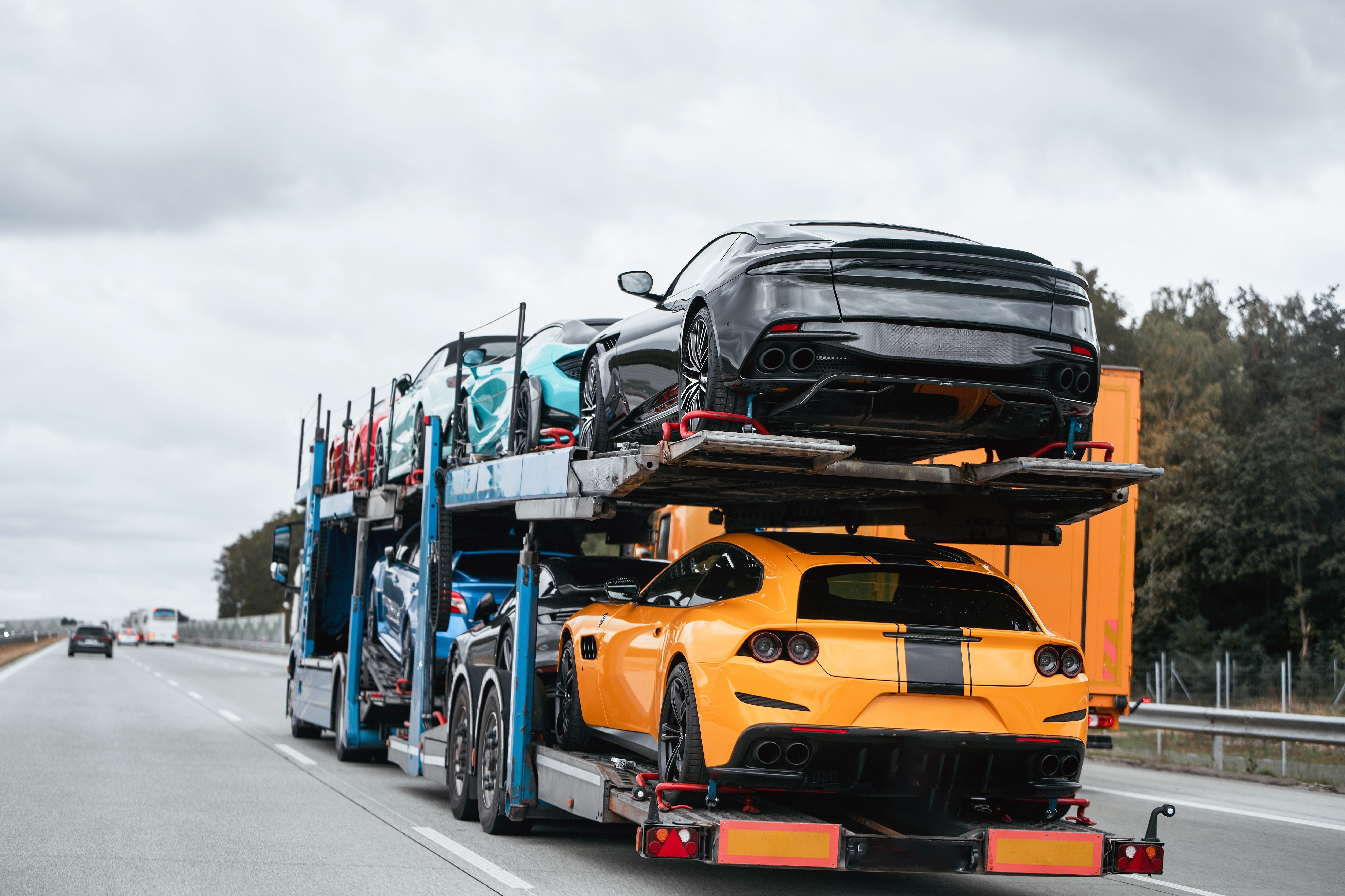 Co trzecie używane auto nabyto w ciemno