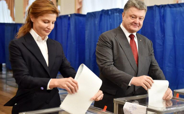 Prezydent Ukrainy Petro Poroszenko z żoną Maryną