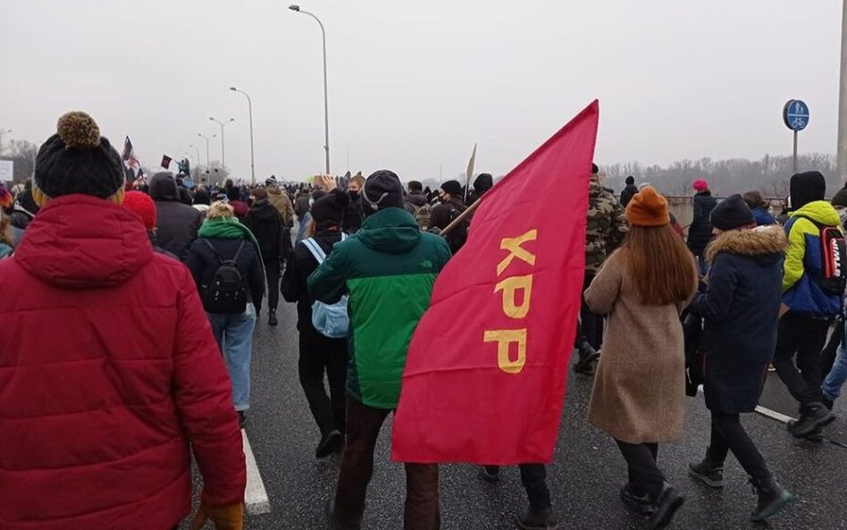 Komunistyczna Partia Polski działa na razie bez przeszkód. Jej działacze wyrazili np. poparcie dla p