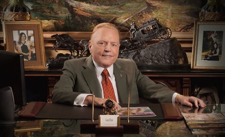 Larry Flynt: Polityka i porno są sobie bliskie