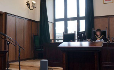 Czy asystenci bardziej wyręczą sędziów