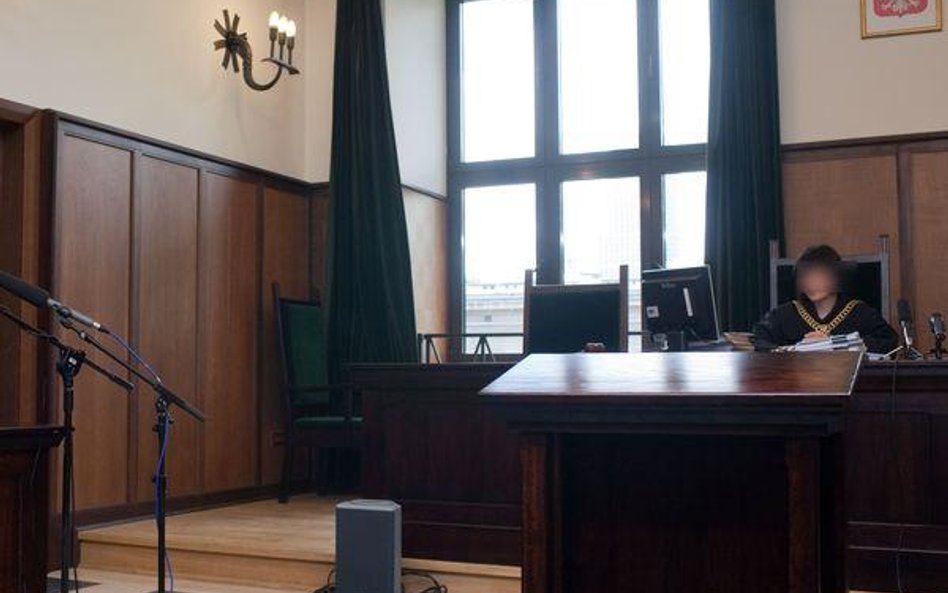 Czy asystenci bardziej wyręczą sędziów