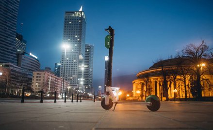 Sąd: elektryczna hulajnoga to nie pieszy, to motorower
