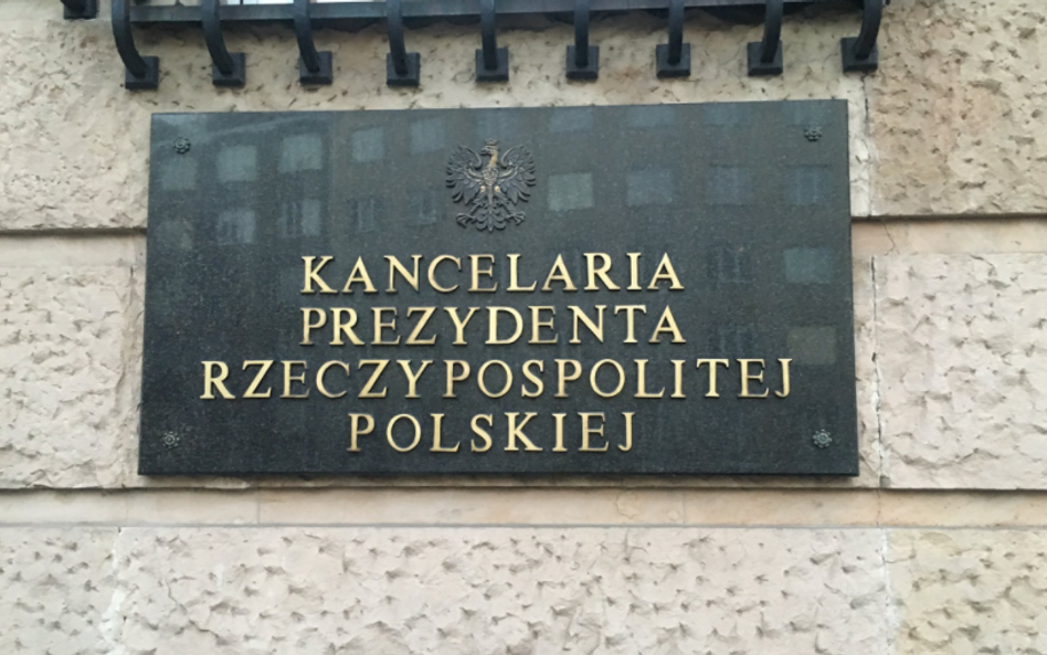 Premier podpisał wniosek o odwołanie i powołanie ministrów