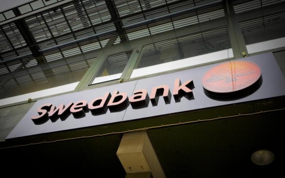 Swedbank poinformował, iż 10 tys. jego klientów wycofało gotówkę