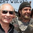 Prezydent Rosji Władimir Putin i lider "Nocnych Wilków" Aleksandr Załfostanow pseudonim "Chirurg"
