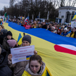 Demonstracja przed ambasadą FR w Warszawie