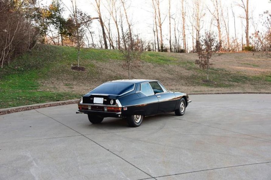 Nietypowe nadwozie ma wyjątkowo niski współczynnik oporu powietrza Cx = 0,339w.