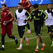 Trening reprezentacji Hiszpanii. Na pierwszym planie (od lewej): Iker Casillas, Sergio Ramos i Diego