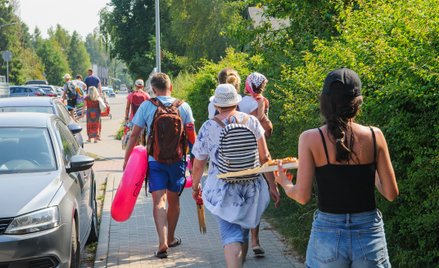 Długi weekend ma być upalny, ale w jednym regionie IMGW prognozuje deszcz i burze