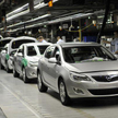 Opel i Volkswagen zwiększyły w pierwszym półroczu produkcję aut w Polsce