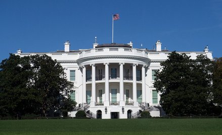 Rząd i opozycja szykują się na zmianę w USA