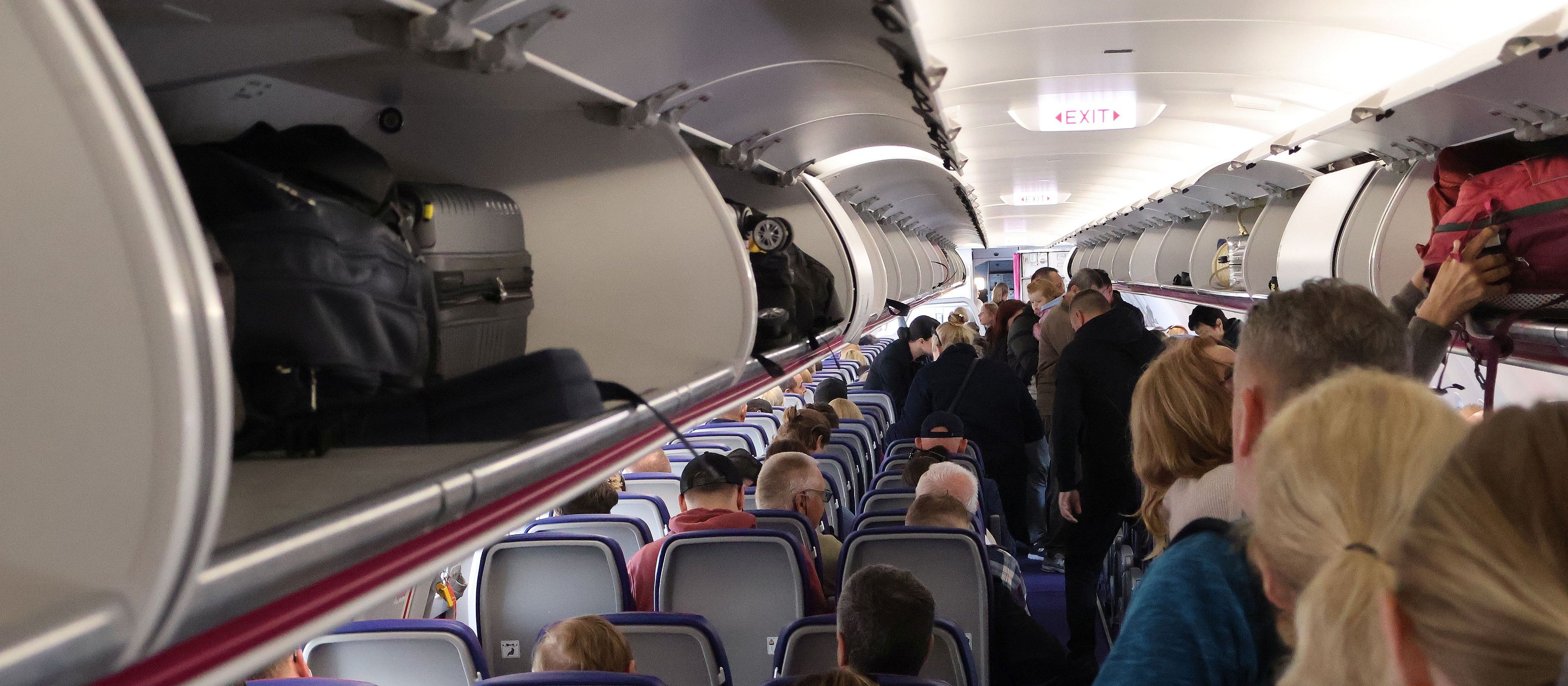 Bagaż podręczny w cenie przelotu – potwierdzają europosłowie. Ani kroku wstecz w prawach pasażerów