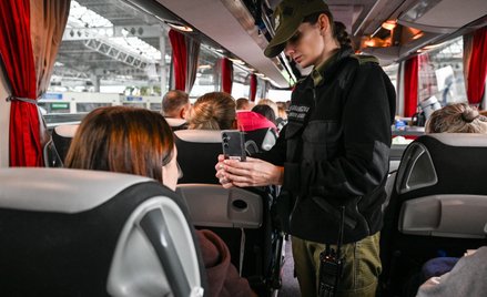 Coraz więcej Ukraińców mieszkających za granicą rozważa powrót do ojczyzny (zdjęcie ilustracyjne z g