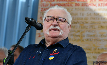 Były prezydent Lech Wałęsa podczas uroczystego otwarcia Bramy nr 2 Stoczni Gdańskiej