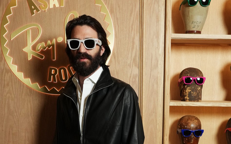 Leonardo Maria Del Vecchio przejmie kontrolę nad firmą EssilorLuxottica.