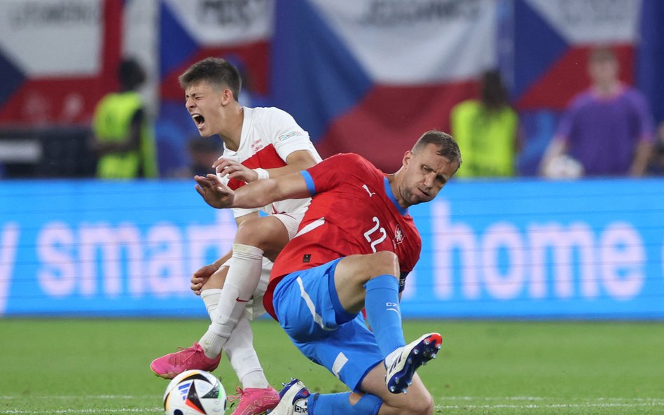 Czechy - Turcja. Najszybsza czerwona kartka w historii Euro, dramat Baráka