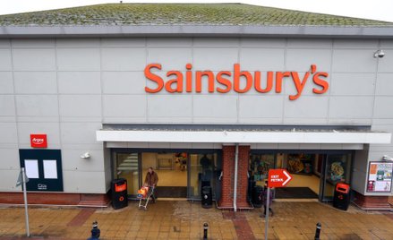 Brytyjski supermarket będzie sprzedawał owady o smaku BBQ