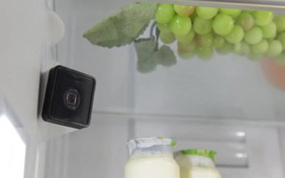 Lodówka Siemensa z kamerą robi zdjęcia i wysyła je do smartfona