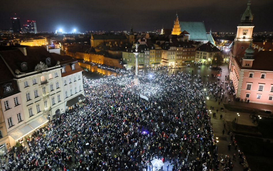 Marsz "Ani Jednej Więcej" - galeria zdjęć