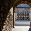 Zwiedzającym Wawel polecamy nie tylko stałą królewską trasę, ale również wystawy czasowe