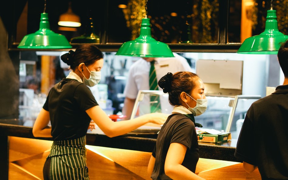 Antyszczepionkowcy wzięli na cel restauracje. Ataki w sieci