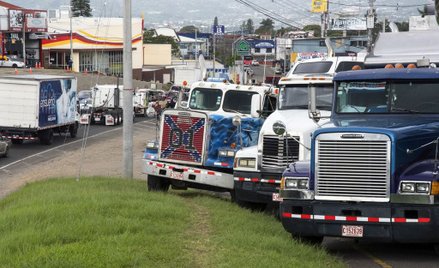 Kostaryka: Zablokowali port, bo minister chciał neutralnych płciowo toalet