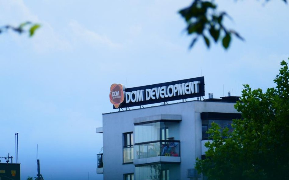 Kurs Dom Development mocno w dół