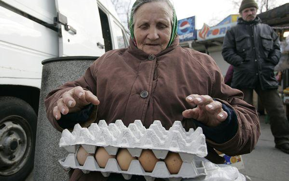 Jajko zgodne z branżową normą i opisem na opakowaniu