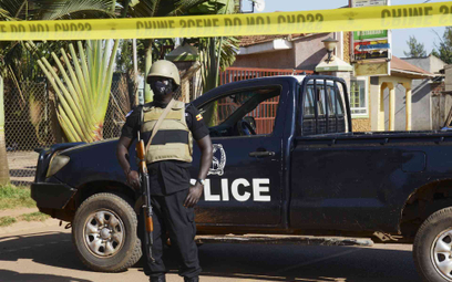 Policja na miejscu zamachu terrorystycznego w Kampali