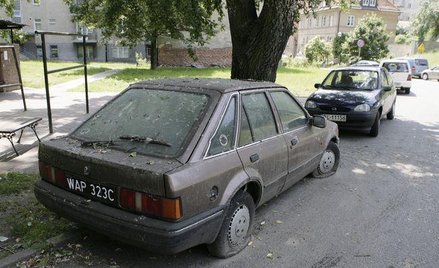 Właściciel nieużywanego, niesprawnego auta nie powinien zwlekać z decyzją o jego dalszym losie