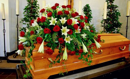 Sąd: nie można limitować wydatków na pochówek