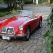 Ponadczasowa sylwetka MG MGA mimo 70 lat od premiery nie straciła nic ze swego uroku.