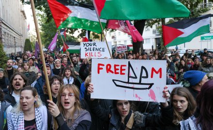 Manifestacja propalestyńska przed siedzibą MSZ w Warszawie, 2 października